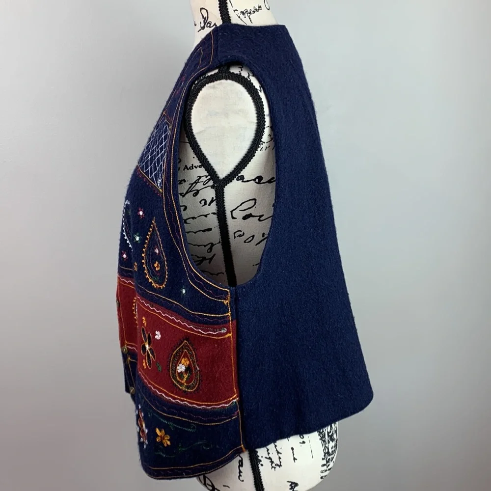 Van Heusen Vintage 90s Embroidered Wool Paisley And Floral Button Front Vest - Picture 4 of 7